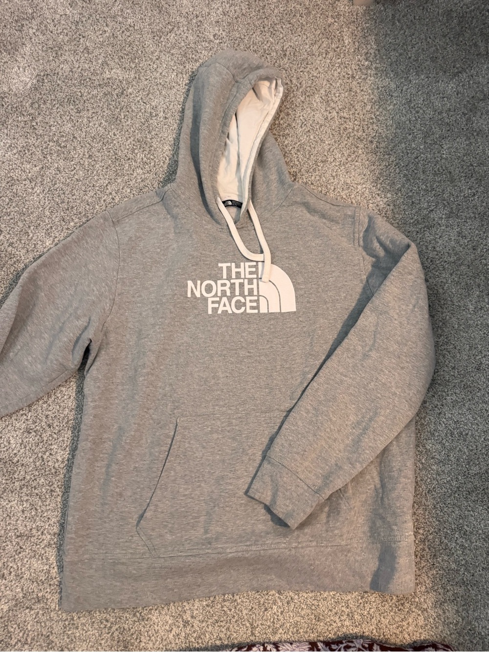 The North Face Men's Light Gray Logo Pullover Hoodie